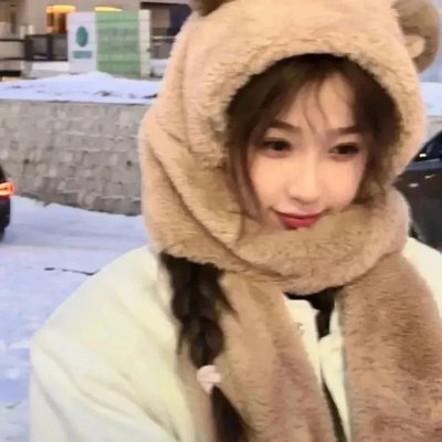 年轻女子海报
